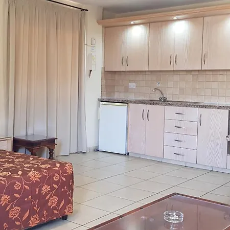 Senator - Adults Only Aparthotel 4*