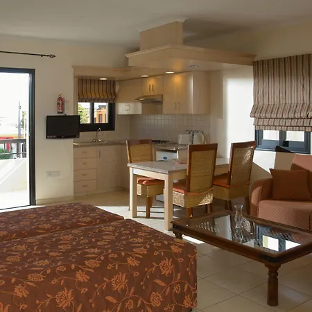 Aparthotel Senator - Adults Only