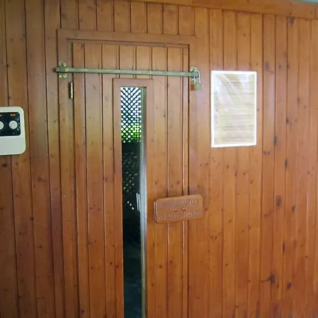 Senator - Adults Only アパートホテル 4*