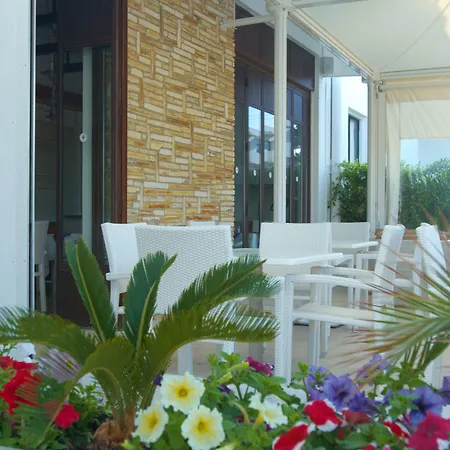 Senator - Adults Only شقة فندقية