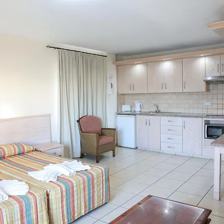 Senator - Adults Only Aparthotel