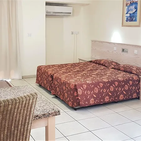 Senator - Adults Only 4*