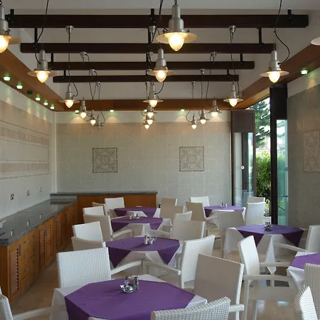 Aparthotel Senator - Adults Only