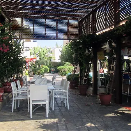 Senator - Adults Only Aparthotel 3*
