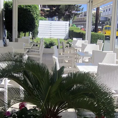 Senator - Adults Only 3*