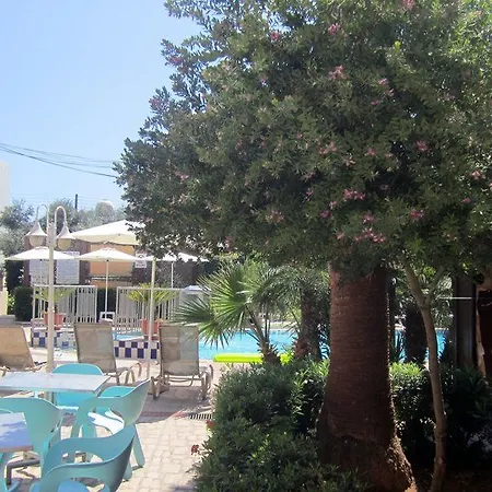 Senator - Adults Only 4*