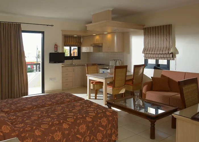 Aparthotel Senator - Adults Only