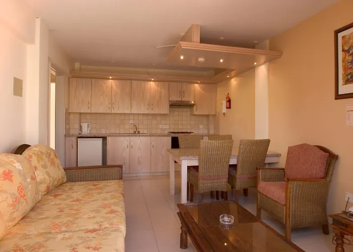 Aparthotel Senator - Adults Only