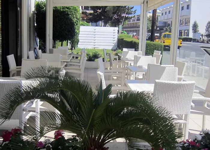 Senator - Adults Only 4*